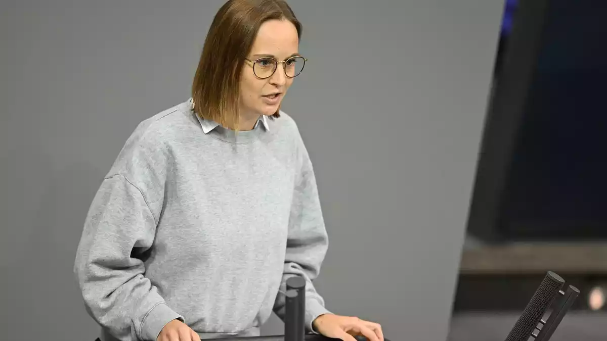 Die Grünen-Bundestagsabgeordnete Lena Gumnior sieht in illegalem Glücksspiel eine große Gefahr. - Bild: Michael Brandt/dpa