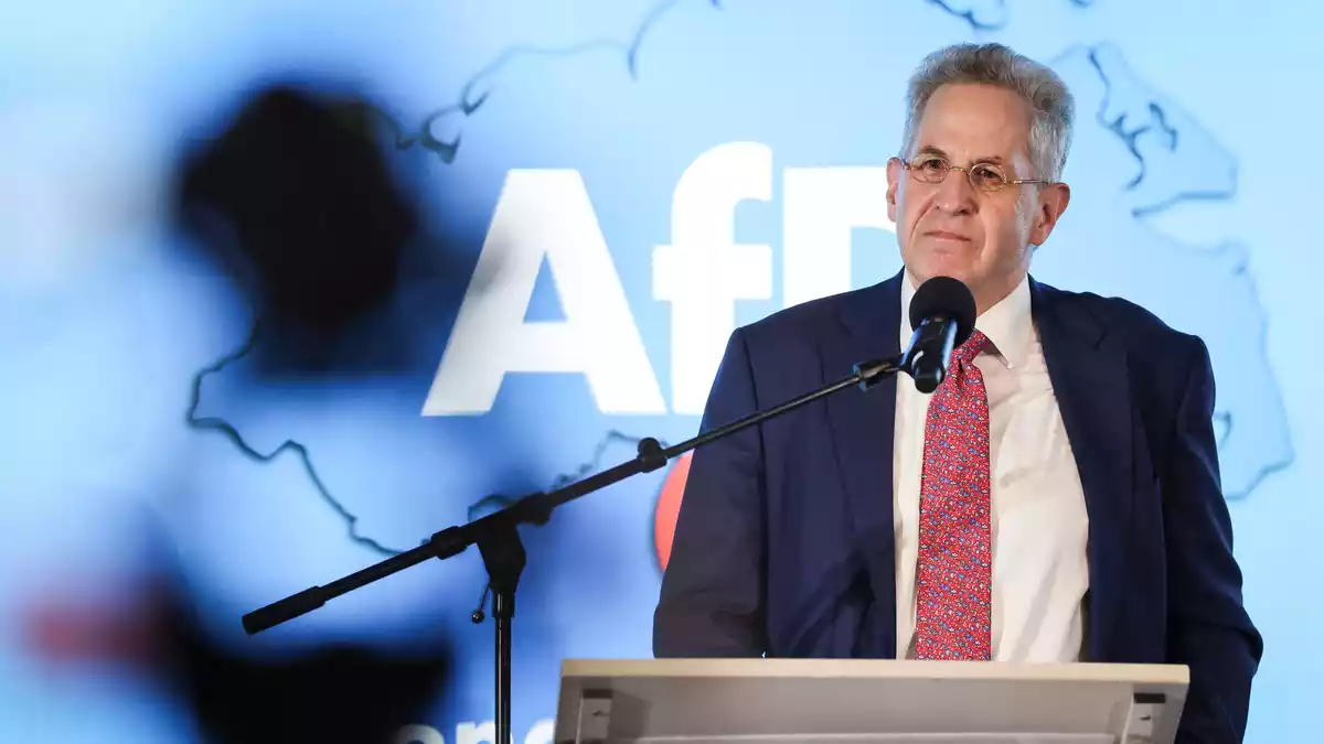 Der frühere Präsident des Bundesamtes für Verfassungsschutz, Hans-Georg Maaßen, hat als Redner bei etlichen AfD-Veranstaltungen gesprochen. (Archivbild) - Bild: Christian Charisius/dpa