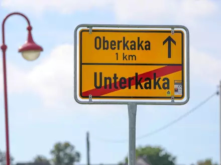 In Deutschland finden sich viele Gemeinden mit kuriosen Ortsnamen. (Archivbild) - Foto: Jan Woitas/dpa