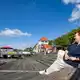«Ich hatte immer den Druck, eine besonders gute Mutter zu sein, weil man mir Muttersein nicht zutraut», sagt Jolyn Muijsers.  - Bild: Ulrich Perrey/dpa