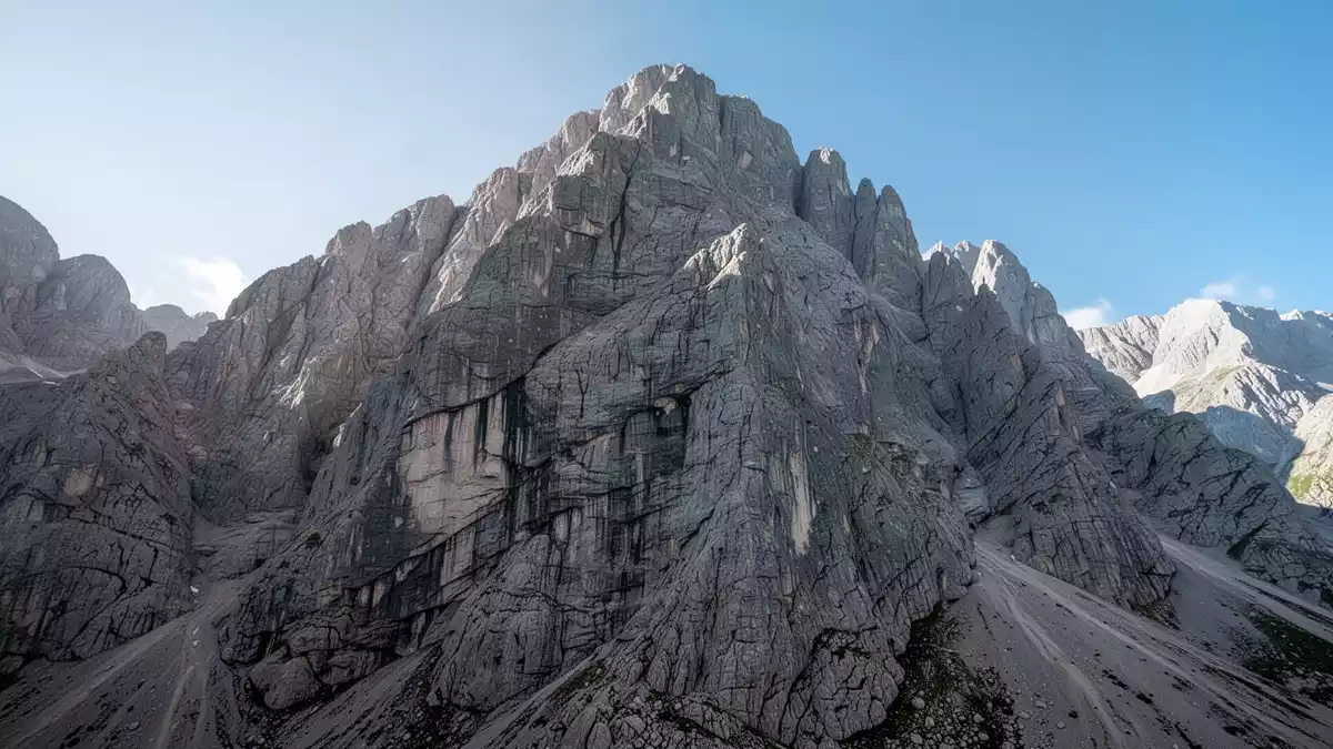 Barbara Zangerl gelingt freie Begehung der WoGü im Rätikon