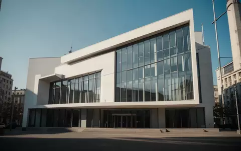 Moderne Fassade eines Verwaltungsgebäudes bei klarem Himmel. - Foto: über boerse-global.de
