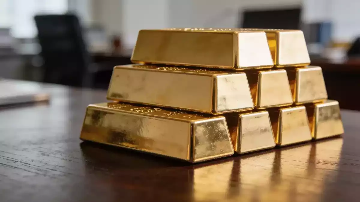 Gold Awaits Sept 30 PCE Data as Central Banks Buy Record 288.9 Tonnes
