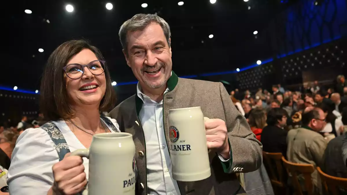 CSU-Chef Söder hat Aigner schon im April ins Gespräch gebracht. - Bild: Peter Kneffel/dpa
