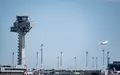 Wegen Verspätungen und Ausfällen kommen im Jahr mehr als 100.000 Klagen gegen Fluglinien zusammen. (Illustration)  - Foto: Fabian Sommer/dpa