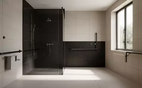 Ein helles, modern gestaltetes und barrierefreies Badezimmer mit großzügiger Bewegungsfläche und einer bodenebenen Dusche. - Foto: über boerse-global.de