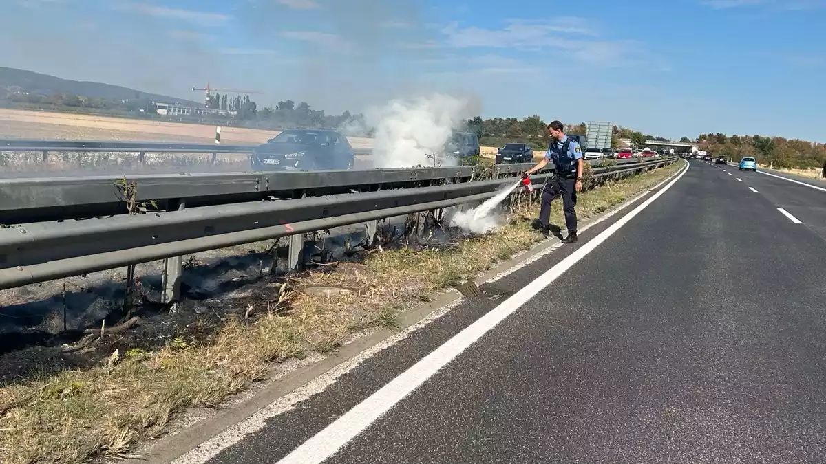 POL-PDLD: Brand auf dem Mittelstreifen der BAB 65 - Bild: presseportal.de