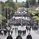 Keine Bewegung: Die umstrittene Parade bleibt seit den Morgenstunden blockiert.  - Bild: Peter Morrison/PA Wire/dpa