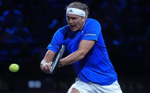Alexander Zverev beim Laver Cup in Aktion.  - Foto: Maja Smiejkowska/AP/dpa