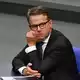 Vorerst ausgebremst scheint Gesundheitsminister Carsten Linnemann bei der Pflege. (Archivfoto)  - Bild: Michael Brandt/dpa