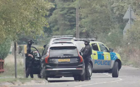 Die Polizei hatte in der Nähe des britischen Luftwaffenstützpunkts fünf Männer festgenommen.  - Foto: Ben Birchall/PA Wire/dpa