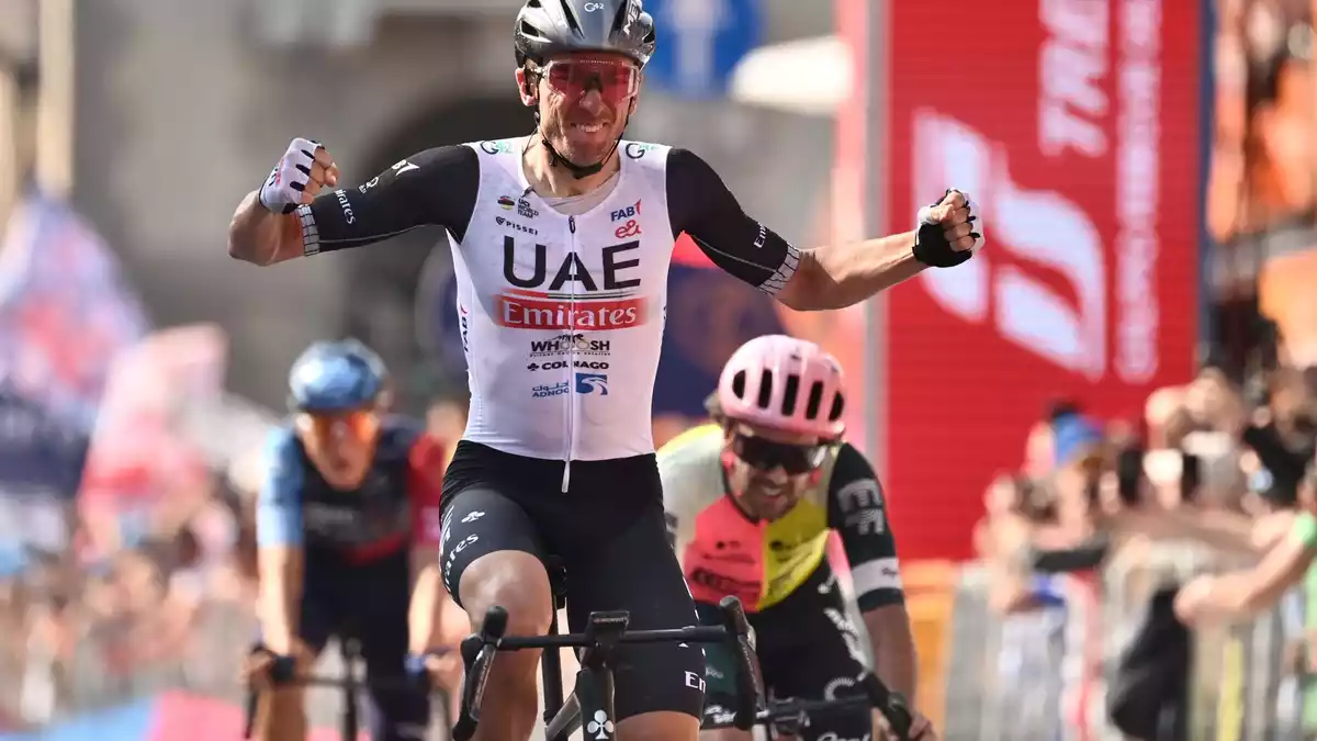 Neuer Weltmeister: Der US-Amerikaner Brandon McNulty. (Archivbild) - Bild: Massimo Paolone/LaPresse/AP/dpa
