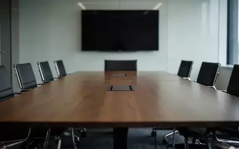 Symbolbild: leerer Besprechungsraum - Foto: über boerse-global.de