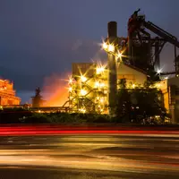 Im Saarland werden Milliarden für den Umbau der Stahlproduktion investiert. (Archivbild)  - Foto: Andreas Arnold/dpa