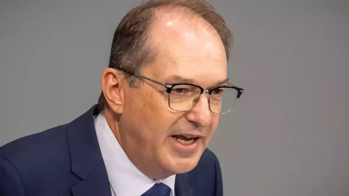 Innenminister Alexander Dobrindt war zu Gast bei «Maybrit Illner». (Archivbild) - Bild: Michael Kappeler/dpa