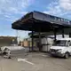 Die Schäden an einer Tankstelle sind provisorisch repariert worden. (Archivbild) - Bild: Friedemann Kohler/dpa