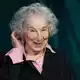 Die Kanadierin Margaret Atwood gilt schon seit Jahren als aussichtsreiche Anwärterin auf den Literaturnobelpreis. (Archivbild) - Bild: Richard Drew/AP/dpa