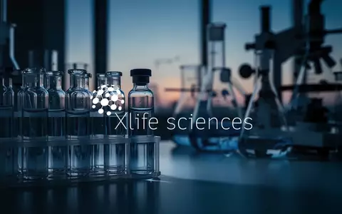Abstraktes, atmosphärisches Laborumfeld mit kühler Beleuchtung, das eine angespannte Marktstimmung im Biotech-Sektor darstellt. - Foto: über boerse-global.de