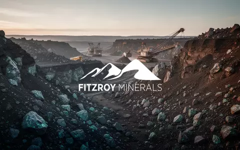 Abstrakte Darstellung einer industriellen Bergbaustätte in einer rauen, mineralreichen Landschaft bei Tagesanbruch. - Foto: über boerse-global.de