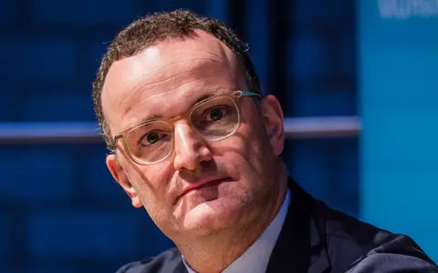 Spahn reagiert mit dem Schritt auf Aufregung wegen seiner Abwesenheit an zwei Tagen der vergangenen Bundestags-Sitzungswoche. (Archivbild) - Foto: Lars Berg/dpa