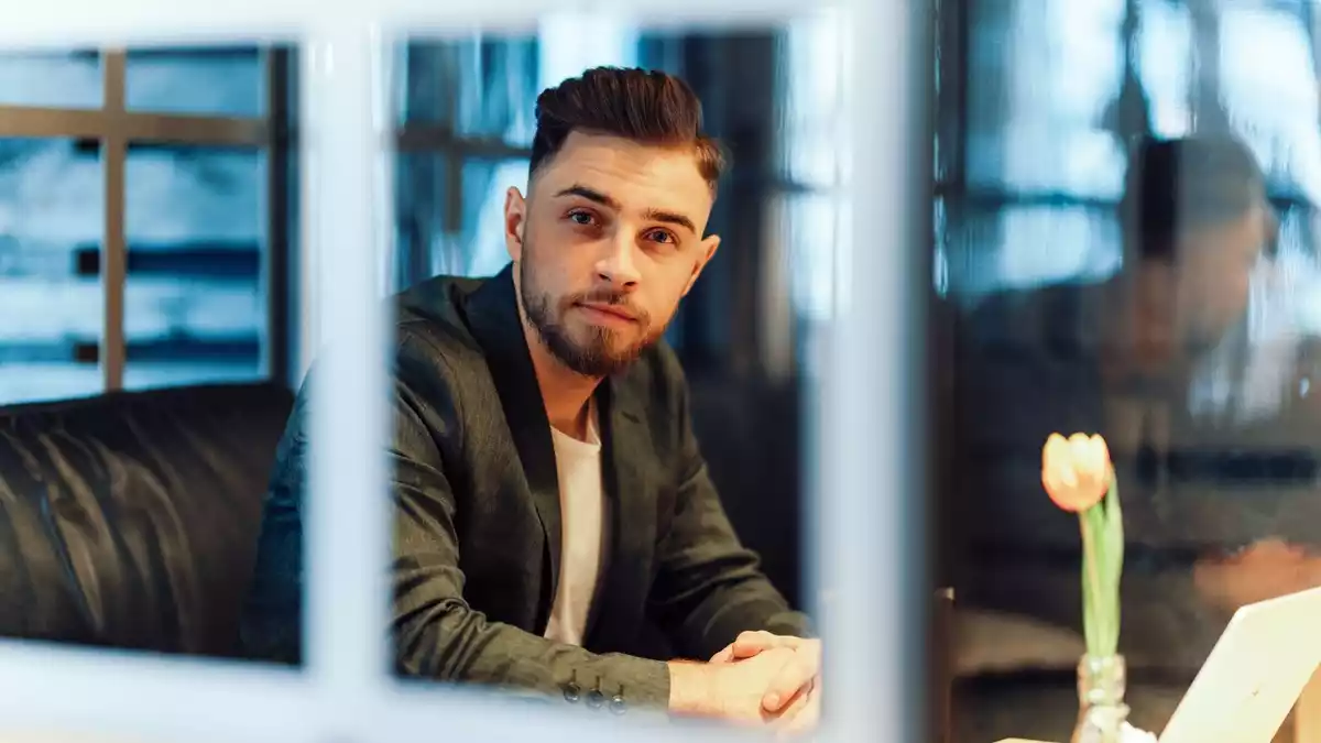 Sébastien Briclot von der Sales by Women GmbH: Wie selbstständige Frauen aus fachlicher Kompetenz ein tragfähiges Geschäft entwickeln - Bild: presseportal.de