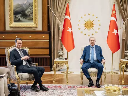 Ungewöhnliches Treffen: Wüst bei Erdogan - Foto: Marcel Kusch/Staatskanzlei Nordrhein-Westfalen/dpa