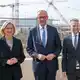 Merz macht sich im Saarland ein Bild von der Umstellung auf die Herstellung von grünem Stahl - Bild: Harald Tittel/dpa
