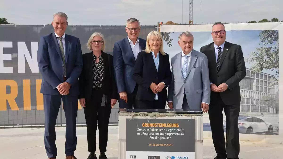POL-RE: Kreis Recklinghausen/Bottrop/Gelsenkirchen/Oberhausen: Grundstein für neues Polizei- und Trainingszentrum in Recklinghausen - Bild: presseportal.de