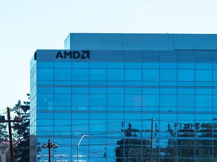AMD hofft auf mehr Geschäft mit Chips für Künstliche Intelligenz. (Archivbild)  - Foto: Andrej Sokolow/dpa