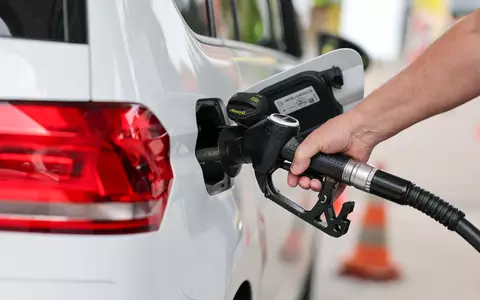 Autofahrer sollen vom Tankrabatt profitieren. (Symbolbild) - Foto: Jan Woitas/dpa