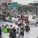 Teile Bangkoks standen tagelang unter Wasser. - Bild: Sakchai Lalit/AP/dpa