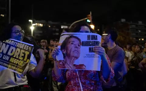 Die Demonstranten forderten Gerechtigkeit für die 87-Jährige. - Foto: Matteo Secci/ZUMA Press Wire/dpa