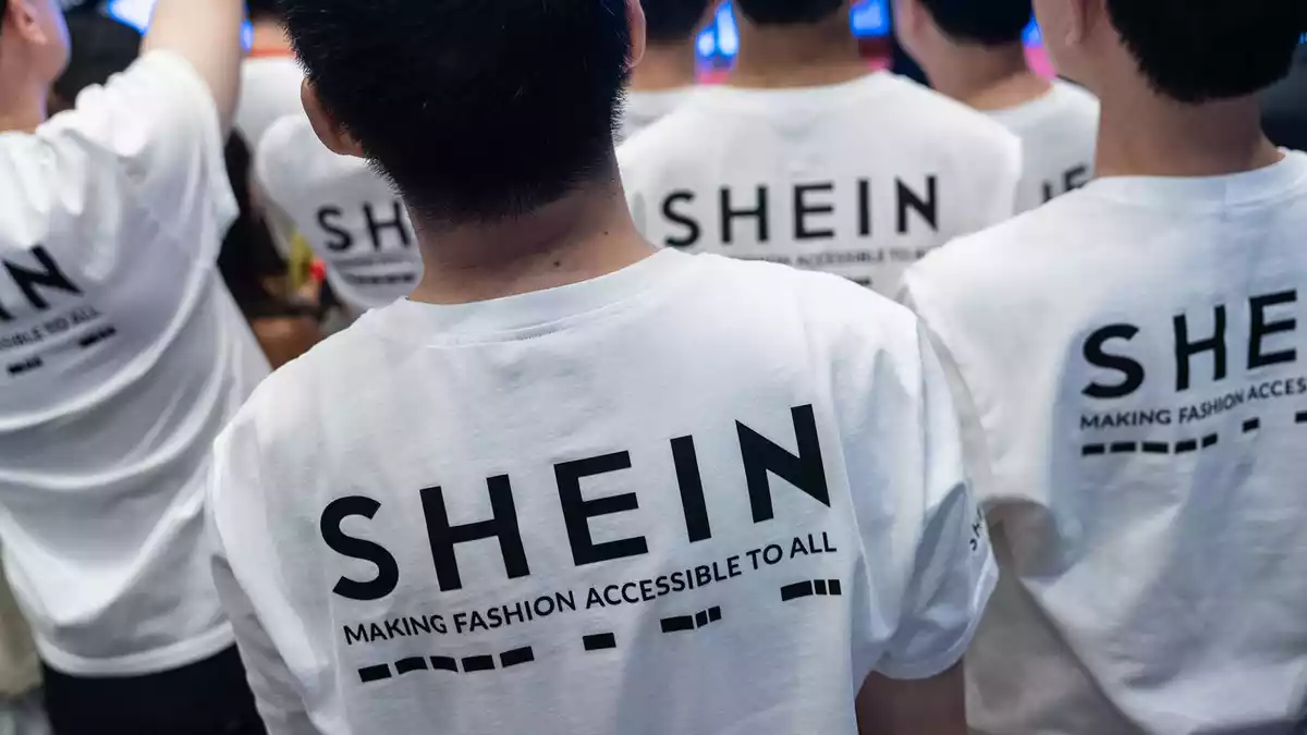 Shein hatte am 1. September sein lange erwartetes Börsendebüt vollzogen. (Archivbild)   - Bild: Chan Long Hei/AP/dpa