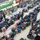 Am Flughafen herrscht Chaos bei der Gepäckabfertigung. - Bild: Sakchai Lalit/AP/dpa