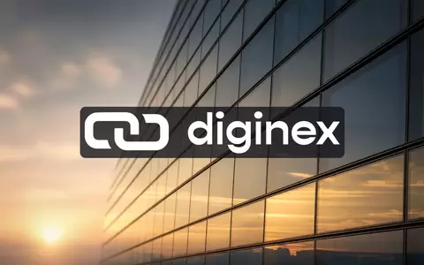 Abstrakte Darstellung moderner Finanzmärkte und Unternehmenskapital durch die Reflexion einer Glasfassade bei Sonnenuntergang. - Foto: über boerse-global.de