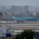Eine Boeing 787-9 wie diese war Mitte August am Münchner Flughafen über die Startbahn hinausgeschossen und konnte gerade noch abheben. (Symbolbild) - Bild: Karl-Josef Hildenbrand/dpa