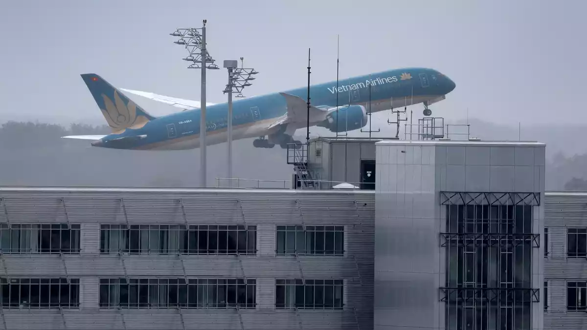 Fast 290 Menschen waren an Bord einer Maschine von Vietnam Airlines, als es zu dem Vorfall kam. (Symbolbild) - Bild: Karl-Josef Hildenbrand/dpa