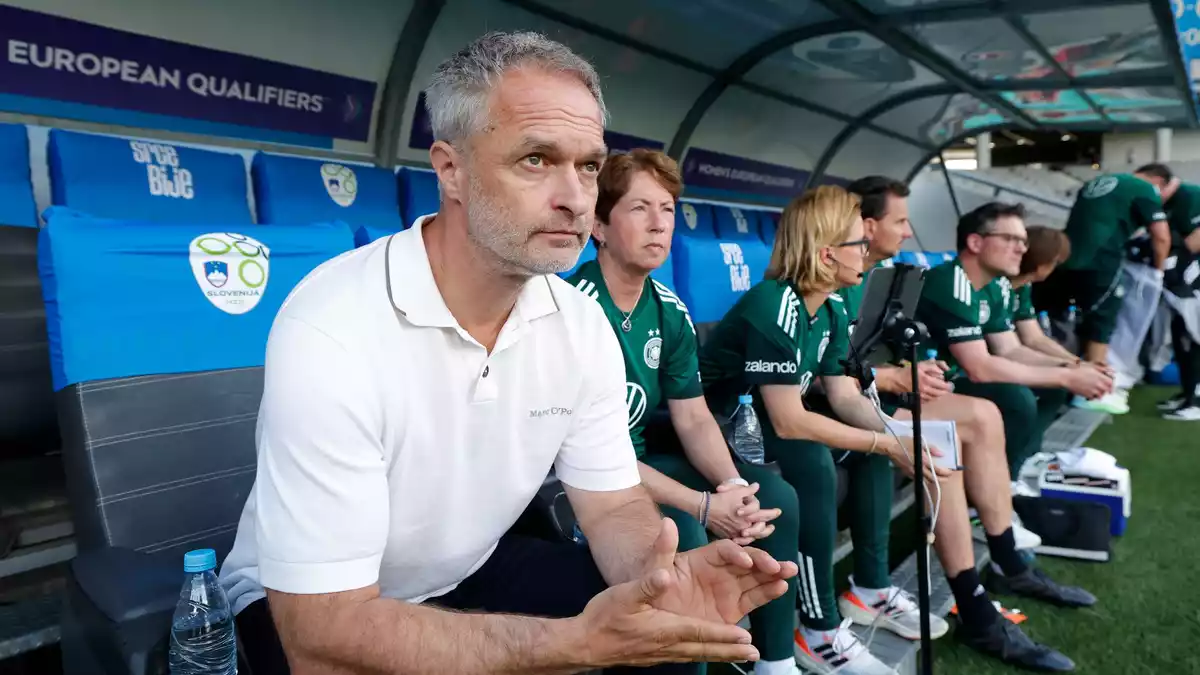Zwei Härtetests mit Blick auf die WM 2027: Bundestrainer Christian Wück. (Archivbild) - Bild: Ales Fevzer/dpa