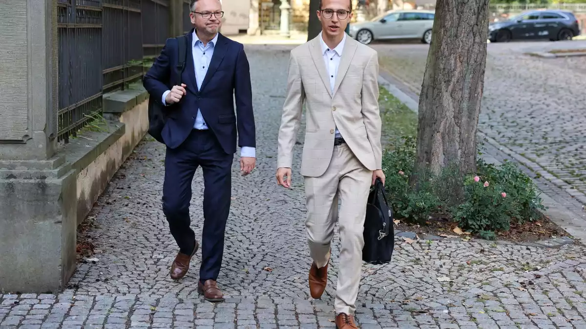 Wenn SPD, Linke oder Grüne Positionen aus ihrem Wahlprogramm umsetzen wollten, müssten sie mit dem BSW reden. «Wenn sie das nicht möchten, müssen sie die Gespräche abbrechen», sagt Co-Landeschef John Lucas Dittrich. - Bild: Peter Gercke/dpa
