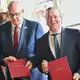 Der Bund investiert rund 1,35 Milliarden Euro in den Hafen Bremerhaven. - Bild: Sina Schuldt/dpa