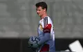 Die Anzeichen mehren sich: Jonas Urbig steht daheim in München vor seinem Debüt im DFB-Tor. - Foto: Federico Gambarini/dpa