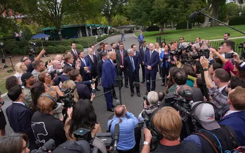 US-Präsident Trump zeigt Verständnis für Nordkoreas Atomwaffen. - Foto: Jacquelyn Martin/AP/dpa