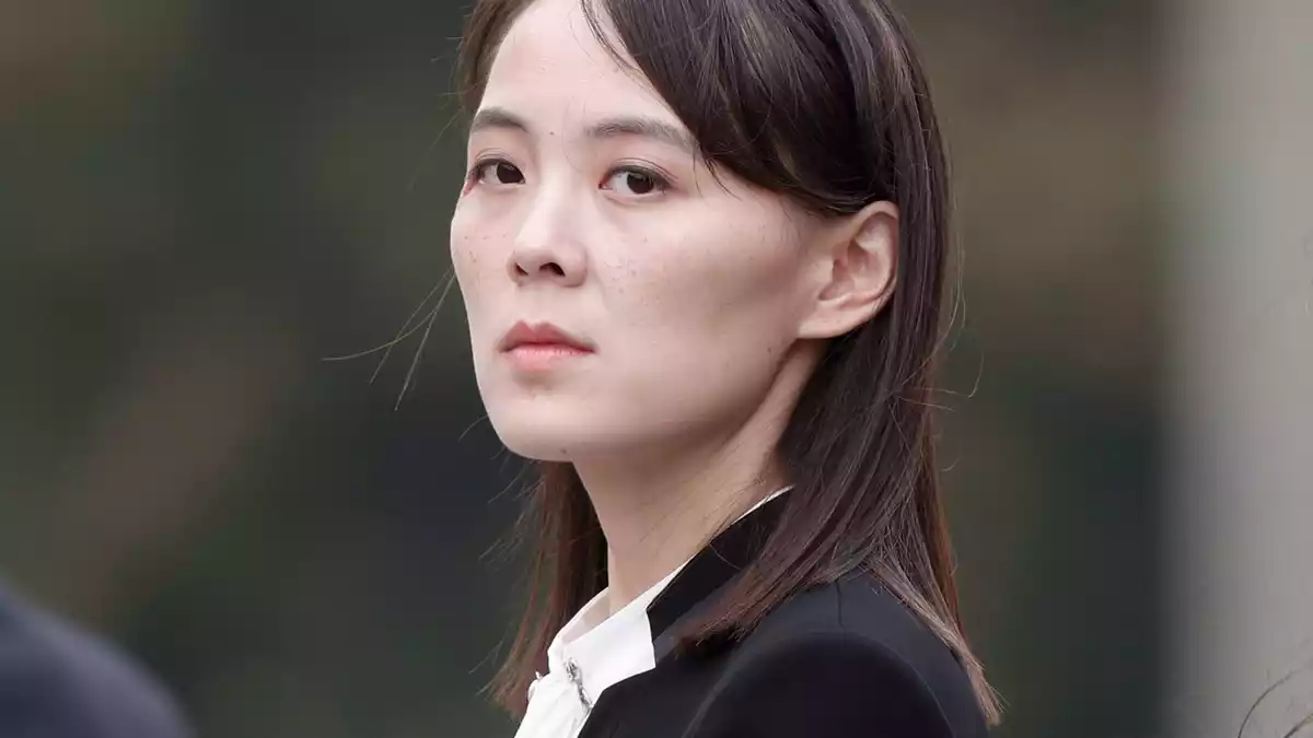 Kim Yo Jong, Schwester von Nordkoreas Machthaber Kim Jong Un, weist jegliche Verantwortung ihres Landes für den Vorfall zurück.  - Bild: Jorge Silva/Pool Reuters via AP/dpa