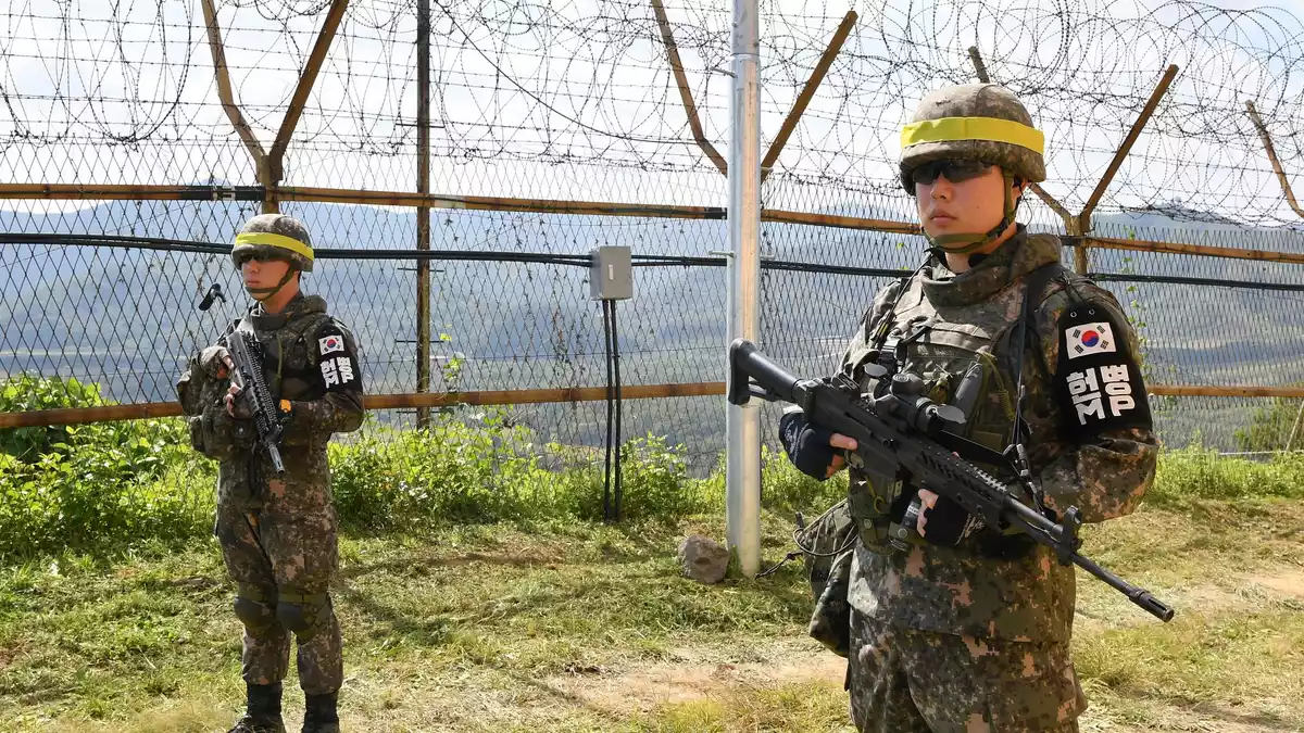 Die Demilitarisierte Zone (DMZ) trennt die zwei Staaten. - Bild: Song Kyong-Seok/POOL Kyodo News/AP/dpa