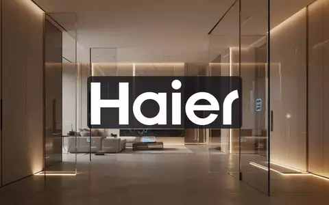 Modernes, minimalistisches Smart-Home-Interieur mit atmosphärischer Beleuchtung als Symbol für technologische Innovation. - Foto: über boerse-global.de