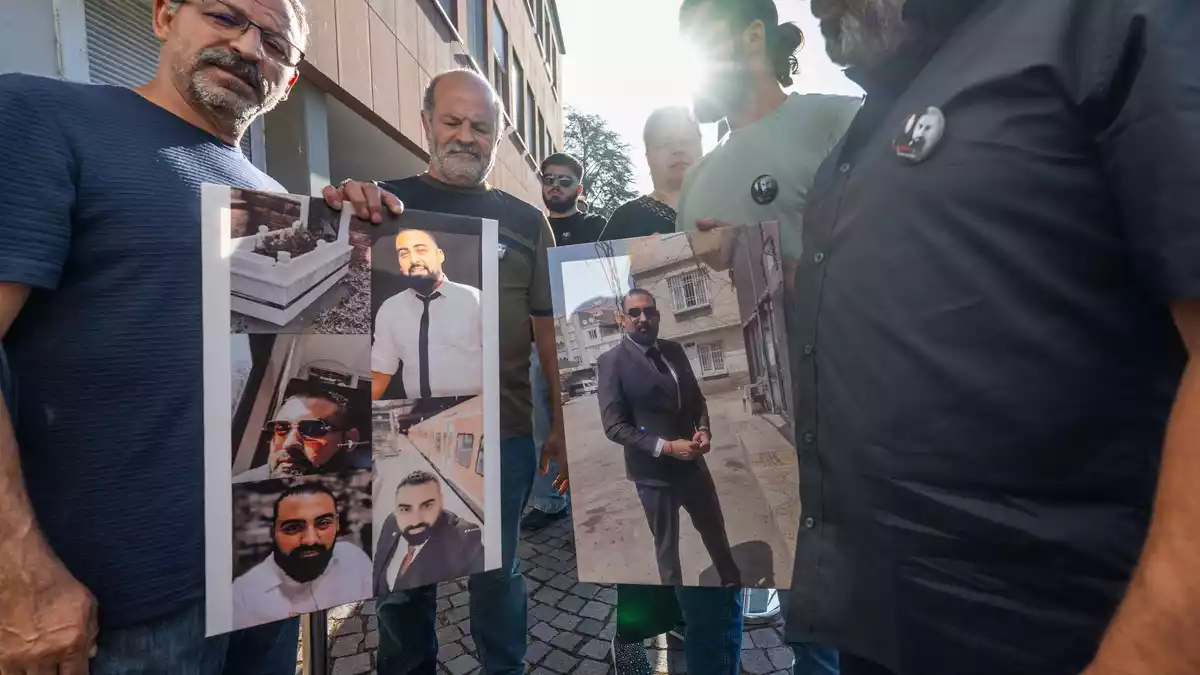 Der Tod des 36-jährigen Zugbegleiters löste nicht nur in seinem direkten Umfeld große Betroffenheit aus. (Archivfoto) - Bild: Boris Roessler/dpa