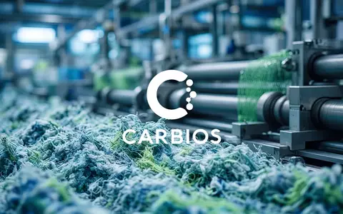 Industrielle Textilproduktion von recycelten Stoffen in einer modernen, nachhaltigen Fertigungsanlage. - Foto: über boerse-global.de
