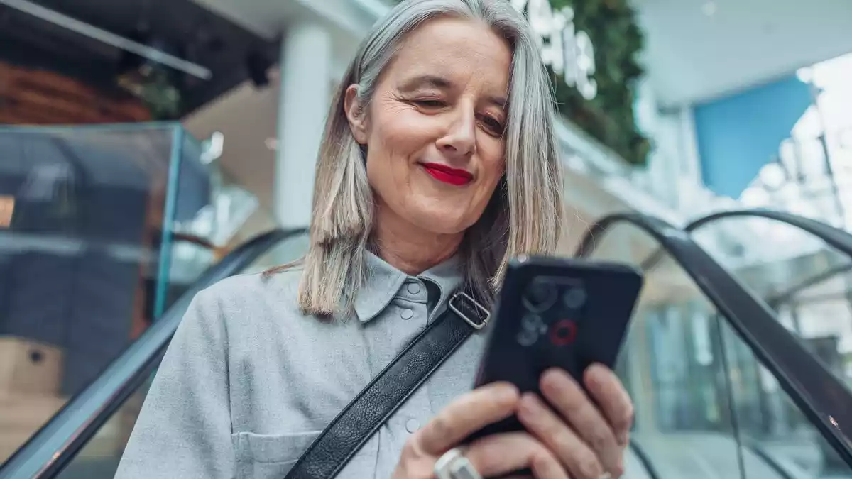 WhatsApp überholt Telefon: Senioren erobern die digitale Welt - Bild: presseportal.de