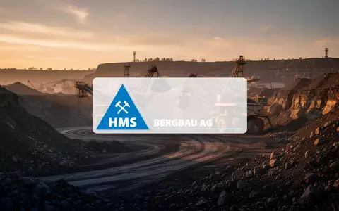 Moderne industrielle Bergbauanlage bei Sonnenuntergang als Symbol für den Rohstoffsektor. - Foto: über boerse-global.de