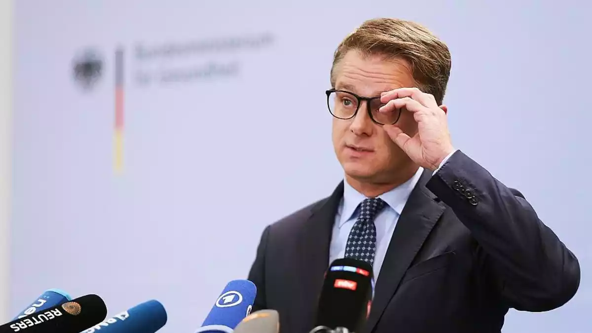 Pflegereform: Regierung verschiebt Streitthemen in Kommission